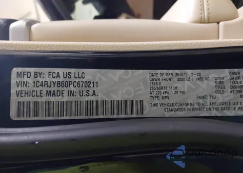 2023 Jeep Grand Cherokee 4Xe z USA, uszkodzony, nr VIN 1C4RJYB60PC670211